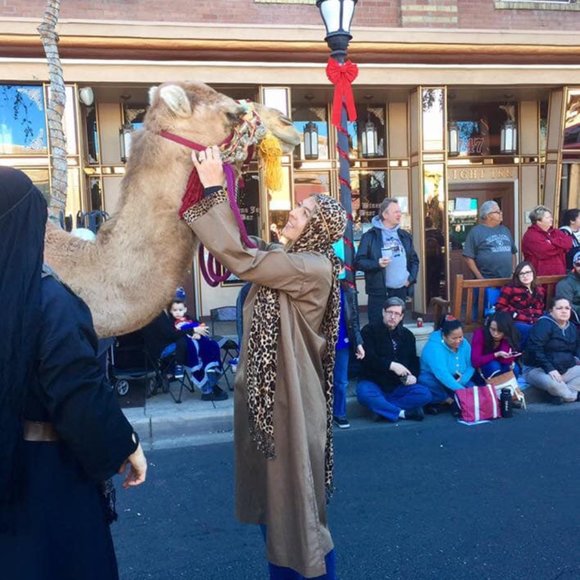 Meet your Posher, Lori - Picture 2 of 2